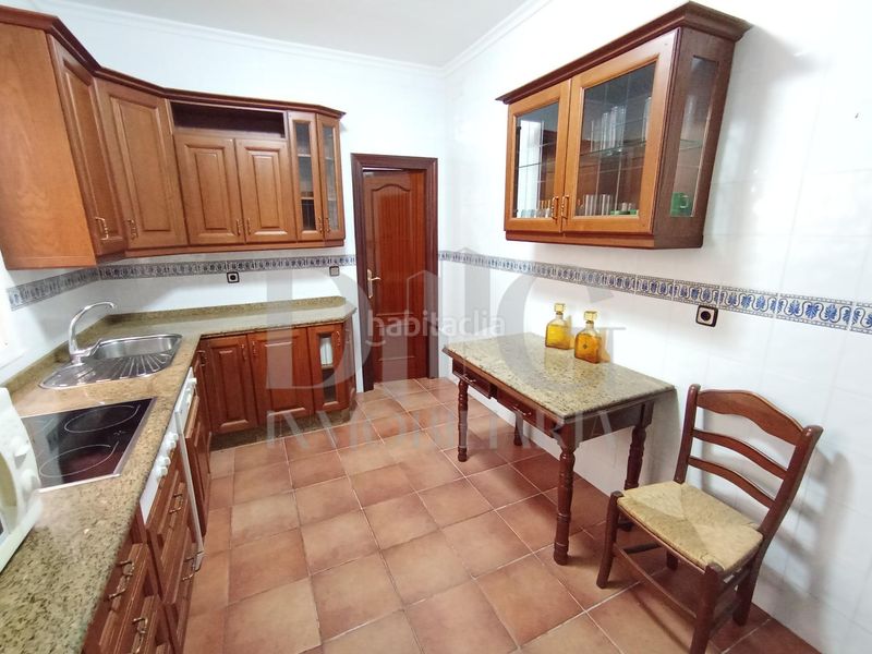 Foto 3bce2a47-cb95-4278-b678-55e8d5f87fd6. Casa amb aparcament a El Arenal - La Pólvora Dos Hermanas