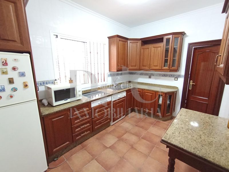 Foto 45e0e274-3dba-4bbb-af3d-aa8e780d137d. Casa amb aparcament a El Arenal - La Pólvora Dos Hermanas
