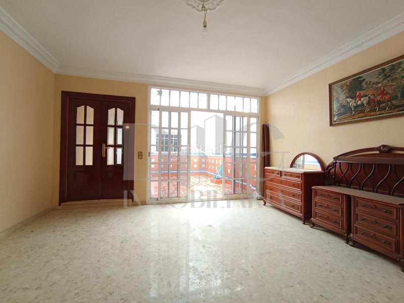 Foto 4a4d19a6-a729-42fb-93fa-14d26f5b6f9a. Casa amb aparcament a El Arenal - La Pólvora Dos Hermanas