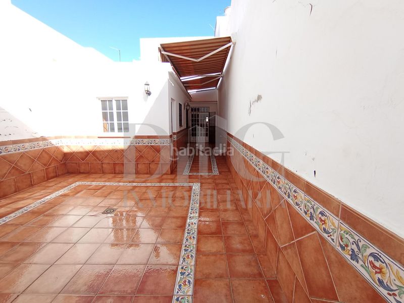 Foto 53dd6cdf-18d9-4269-8e81-23787847c67e. Casa amb aparcament a El Arenal - La Pólvora Dos Hermanas