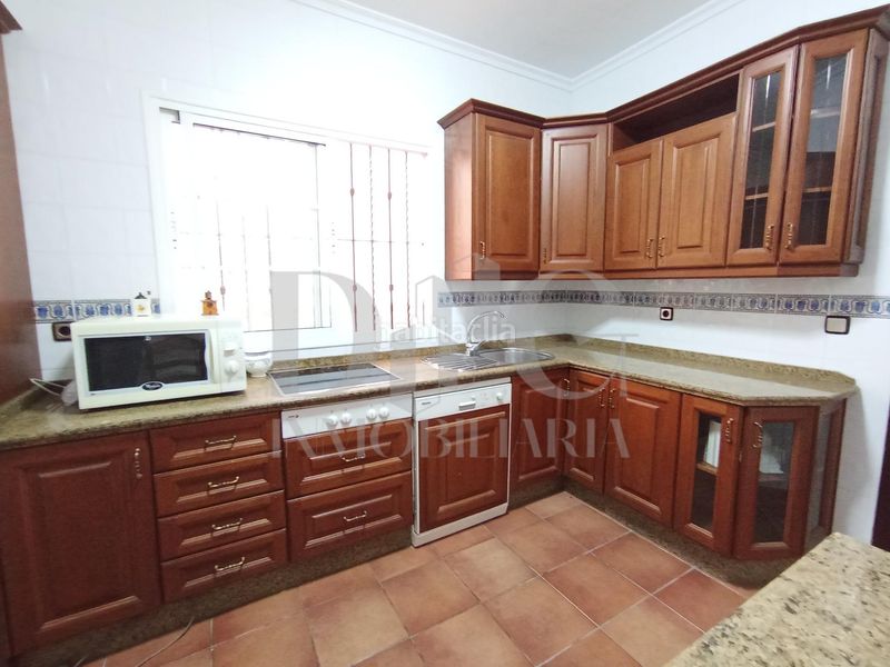 Foto d354a207-ad60-4c63-a5ec-18be817a0e78. Casa amb aparcament a El Arenal - La Pólvora Dos Hermanas