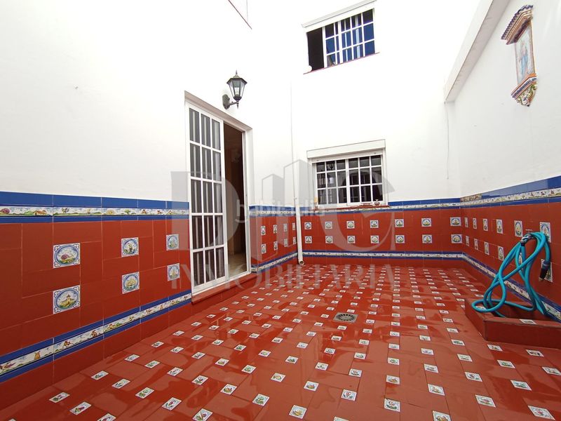 Foto dcf2c7a6-9ab3-4bb0-b530-ae82b4adc2e7. Casa amb aparcament a El Arenal - La Pólvora Dos Hermanas