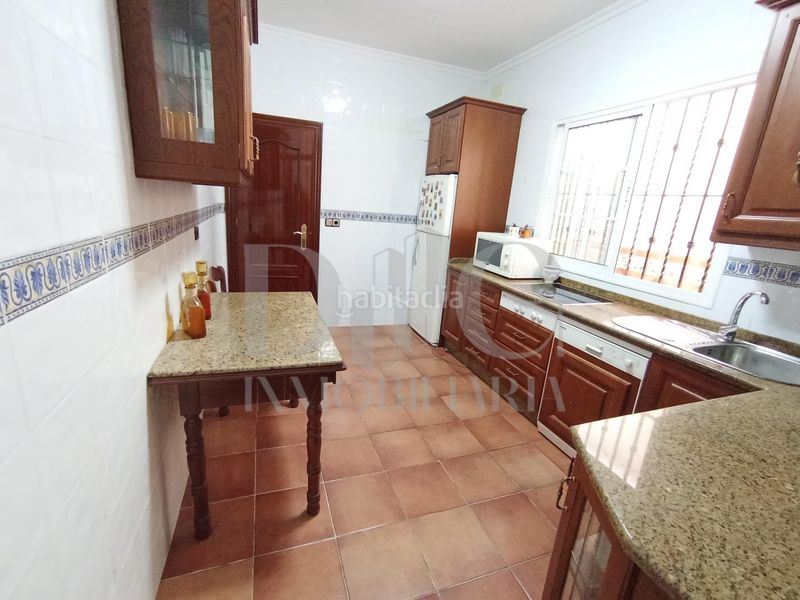 Foto f3295664-2254-438d-8de8-4ae0fa03055e. Casa amb aparcament a El Arenal - La Pólvora Dos Hermanas