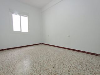 Flat in Calle zurbaran 14. Piso 3 habitaciones con terraza, segunda planta sin ascensor en