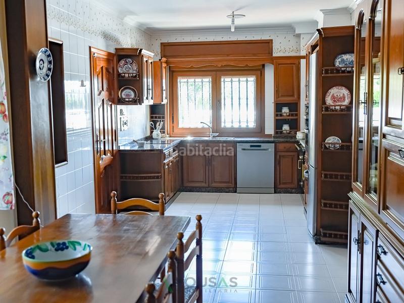 Foto 53c96745-515b-48bc-ac8f-c3f4b7db604b. Casa amb aparcament a Outeiro de Rei