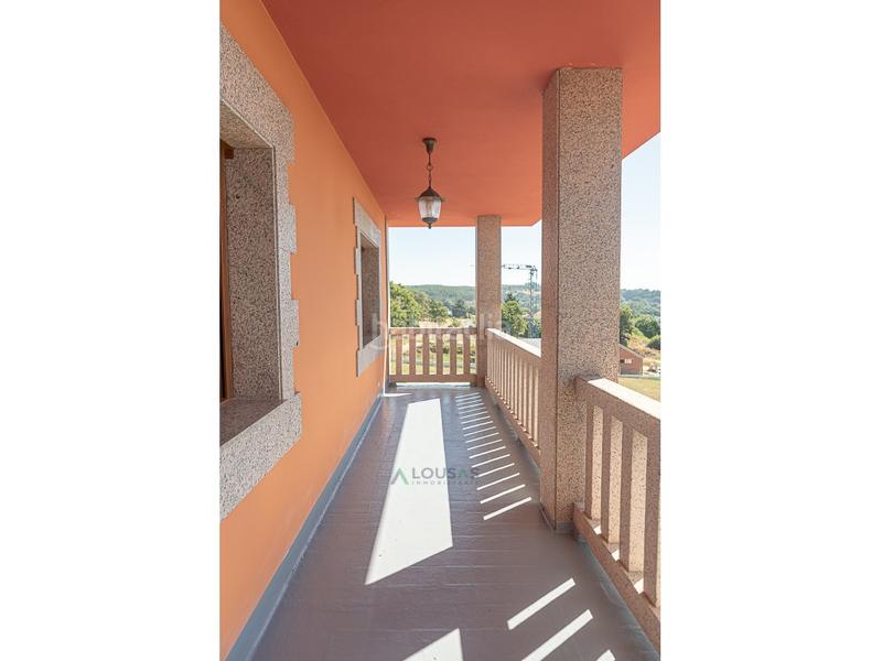 Foto aa604f62-8b2f-4f22-9b0a-524953516069. Casa amb aparcament a Outeiro de Rei