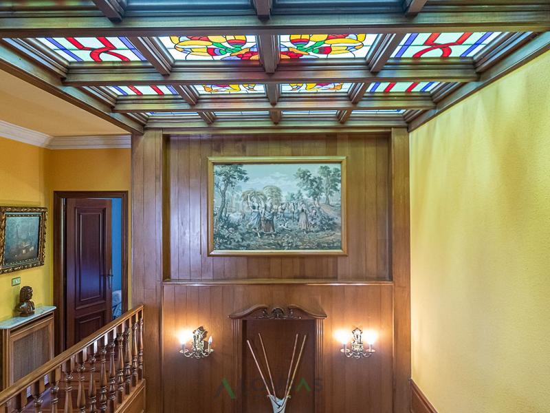 Foto aef7986e-0a51-4ba8-8b59-7364a9e2856e. Casa amb aparcament a Outeiro de Rei