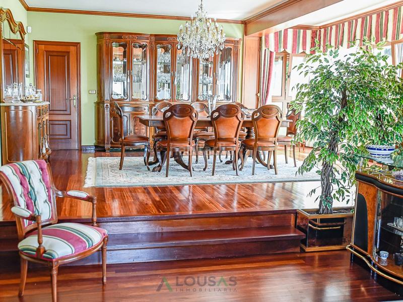 Foto eb893d87-d2f5-4483-a71c-98f439ada3c7. Casa amb aparcament a Outeiro de Rei