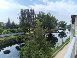 Pis en Monforte de Lemos. Oportunidad! amplio piso sin terminar con terraza y vistas espec