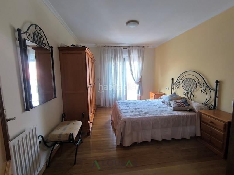 Foto b93edd0b-f2fc-4980-b323-e9266c4e2f9a. Flat with parking in Monforte de Lemos