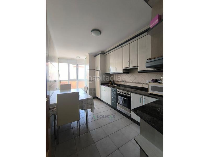 Foto d13ec669-32c3-4e44-8f94-112679850588. Flat with parking in Monforte de Lemos