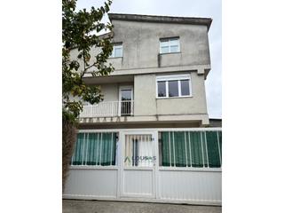 Casa  N/a. Casa con dos viviendas y gran parcela a 5minutos del centro de m