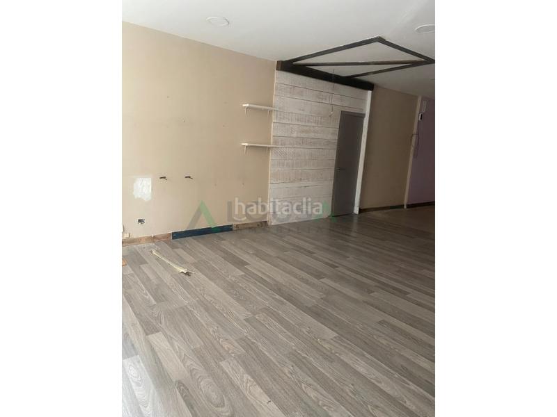 Foto 124cb210-8d32-40cc-8d9d-ea55da14716c. Location local commercial dans A Milagrosa Lugo