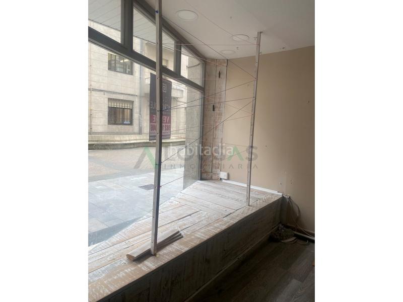 Foto 3171c634-6514-4999-b4ba-530c5e3fadc0. Location local commercial dans A Milagrosa Lugo