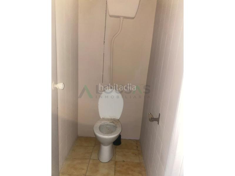 Foto d73a92b6-2b4d-4911-b921-b76c36e40aee. Location local commercial dans A Milagrosa Lugo