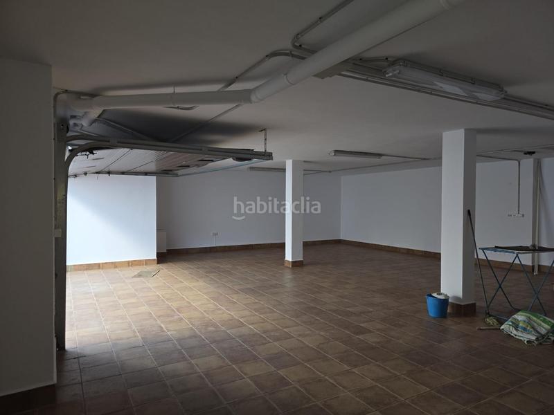 Foto 13650c6d-5fa7-4fbe-8334-5bd934675799. Chalet avec parking dans Los Gallos Chiclana de la Frontera