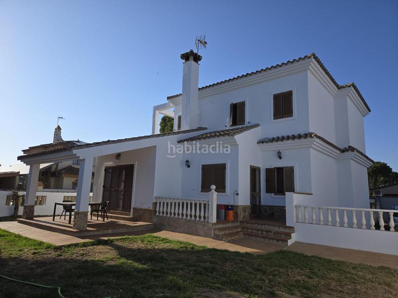 Foto cc364fa0-c76f-42ac-b371-f5b7e719e2d6. Chalet avec parking dans Los Gallos Chiclana de la Frontera