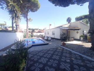 Chalet in Los Gallos. Venta de chalet en cerromolino