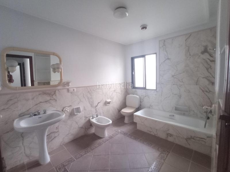 Foto c5c1e3af-7a2f-42ba-b66f-ef72a38f12df. Casa a La Banda - Campo de Fútbol Chiclana de la Frontera