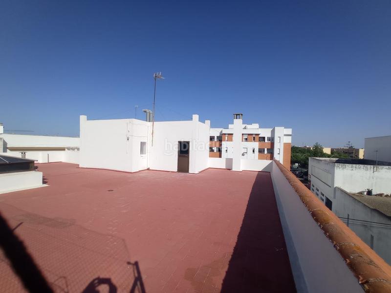 Foto e556a581-85df-4120-897f-54d5ac490fb8. Casa a La Banda - Campo de Fútbol Chiclana de la Frontera