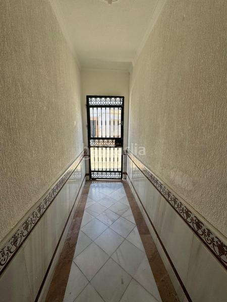 Foto 4d6fc5e2-baf0-4e3b-aafa-593a054dc8f7. Casa amb aparcament a La Banda - Campo de Fútbol Chiclana de la Frontera