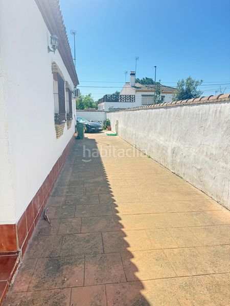 Foto 314d2e46-93da-4960-af31-ae52592d0b62. Chalet venta de chalet urbano ctra. la barrosa en Chiclana de la Frontera