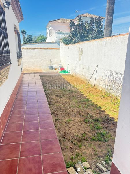 Foto 4c6f9432-809f-402b-af25-8420461e7e5b. Chalet venta de chalet urbano ctra. la barrosa en Chiclana de la Frontera