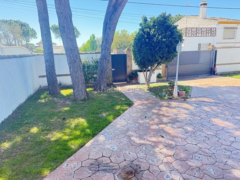 Foto 9200f1e0-72c6-458f-b5cd-136fd1097033. Chalet venta de chalet urbano ctra. la barrosa en Chiclana de la Frontera