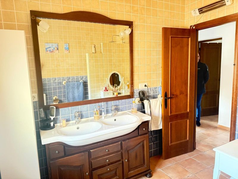 Foto a0e7170b-d079-445c-97aa-be560706ef75. Chalet venta de chalet urbano ctra. la barrosa en Chiclana de la Frontera