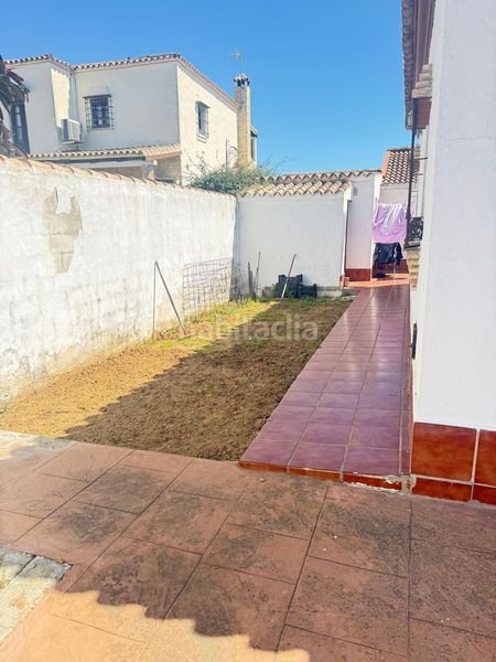 Foto c09d10e6-002d-4fd4-82f4-7241d53f1682. Chalet venta de chalet urbano ctra. la barrosa en Chiclana de la Frontera
