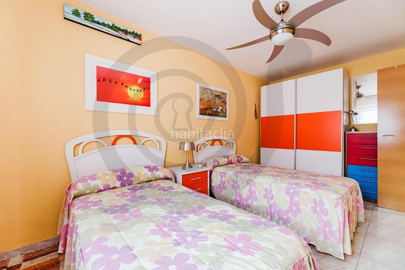 Foto 870b8a81-f93d-4a2b-82ea-d3a2d873b182. Casa adossada amb calefacció aparcament a Entrepinos Eliana (l´)