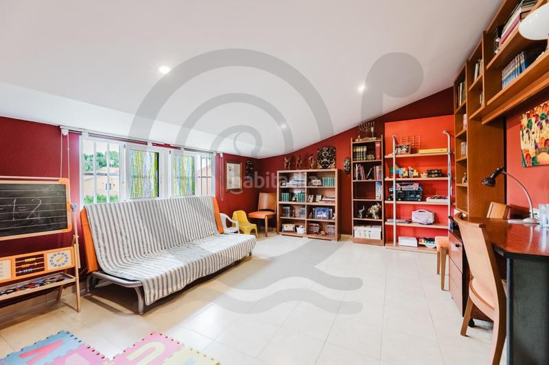 Foto ae030c08-1555-45e2-9934-05ca5653eed9. Casa adossada amb calefacció aparcament a Entrepinos Eliana (l´)