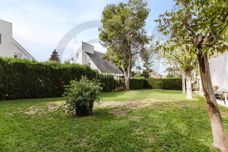 Foto b243dde0-204c-4536-ab64-04d45280db43. Casa adossada amb calefacció aparcament a Entrepinos Eliana (l´)