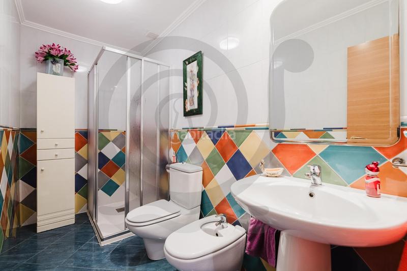 Foto e6a7ad27-ccc7-4cf6-adcb-a325d7f39dea. Casa adossada amb calefacció aparcament a Entrepinos Eliana (l´)