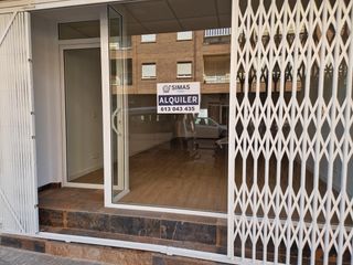 Business premise in Avenida CERVANTES
