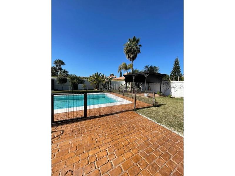 Foto c3717459-be85-48ca-89c9-484f2d630804. Chalet con parcheggio in Sancti Pietri Chiclana de la Frontera