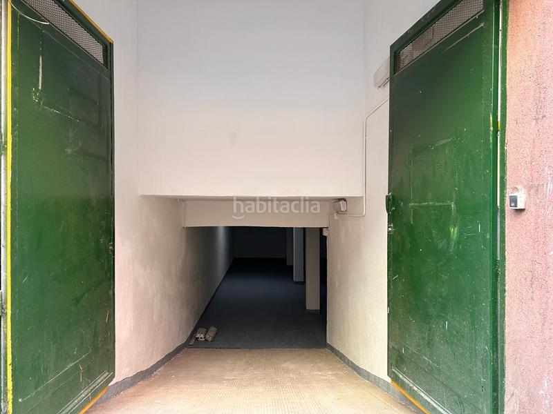 Foto 004532fe-f45a-4d35-8efd-3f29a515ae36. Locale commerciale in calle josue lillo 37 in San Diego Madrid