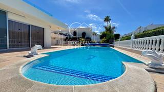Casa a San Eugenio Bajo. Exclusiva villa de 6 dormitorios en venta en playa de las améric