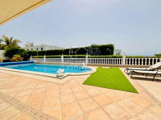 Casa en San Eugenio Bajo. Exclusiva villa de 6 dormitorios en venta en playa de las améric