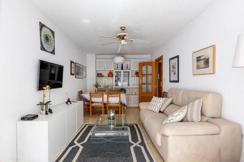 Foto b1625301-d25c-4435-aec3-0fceac7db0f0. Apartament amb aparcament a Almuñecar centro Almuñécar
