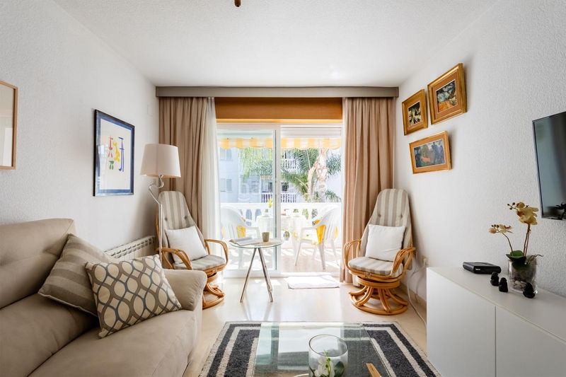 Foto cfbb1a45-df12-4d17-b10c-6219be167536. Apartament amb aparcament a Almuñecar centro Almuñécar