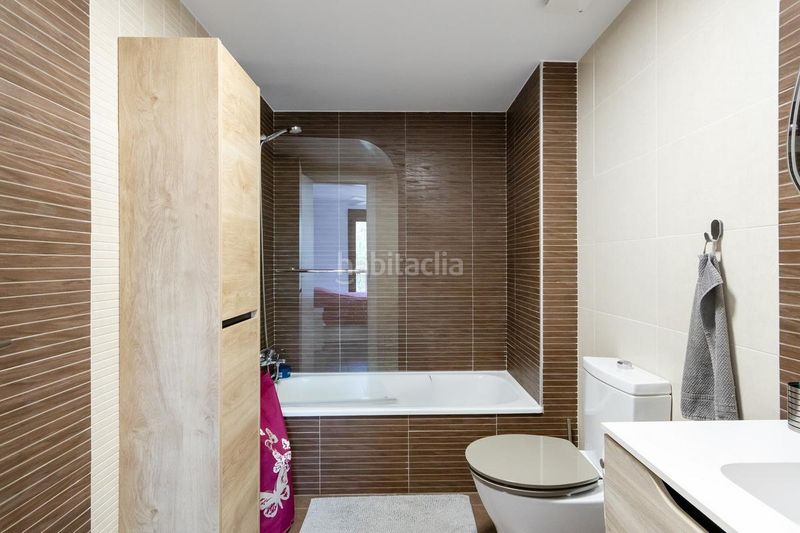 Foto 20b49aef-45b3-47e4-9549-a10209347039. Pis amb calefacció piscina a Centro Salobreña
