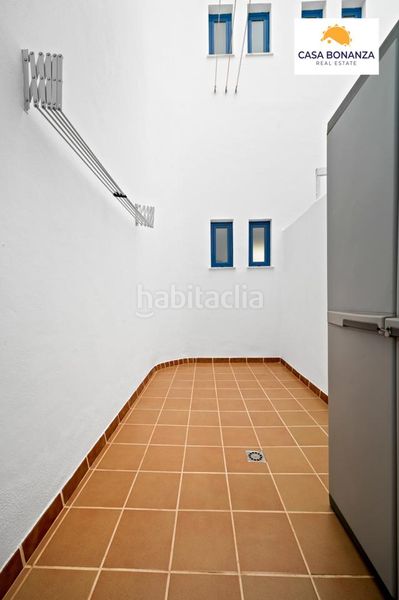 Foto 296f0e2e-56f8-438f-a345-8a85f16bfbe6. Apartament amb aparcament piscina a Velilla - Velilla Taramay Almuñécar