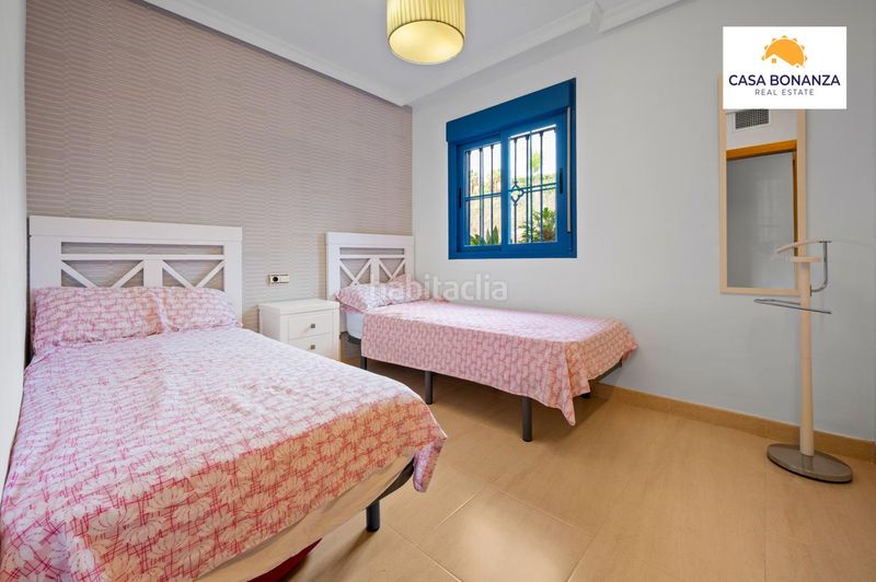 Foto cc3d28ac-c039-49f0-ac6d-38c97ec826da. Apartament amb aparcament piscina a Velilla - Velilla Taramay Almuñécar