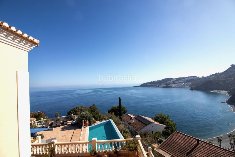 Foto ba95413d-c295-4e92-9e47-5ae1a2a80a21. Casa amb piscina a Cotobro Almuñécar