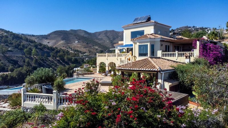 Foto d3d1bd67-842d-44d6-abc7-242c470769ba. Haus mit pool in Cotobro Almuñécar