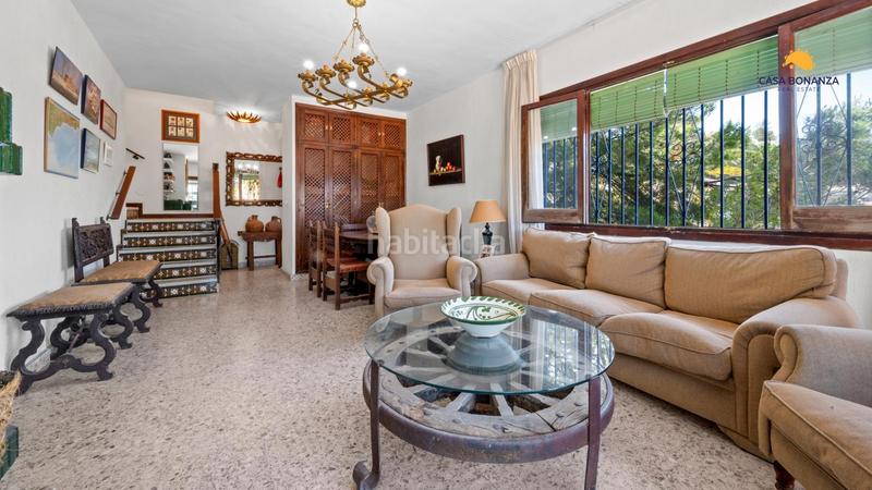 Foto 5d6d089e-3042-4ee9-9ec9-d24606d6fcbe. Casa villa soleada con jardín y piscina en Velilla - Velilla Taramay Almuñécar