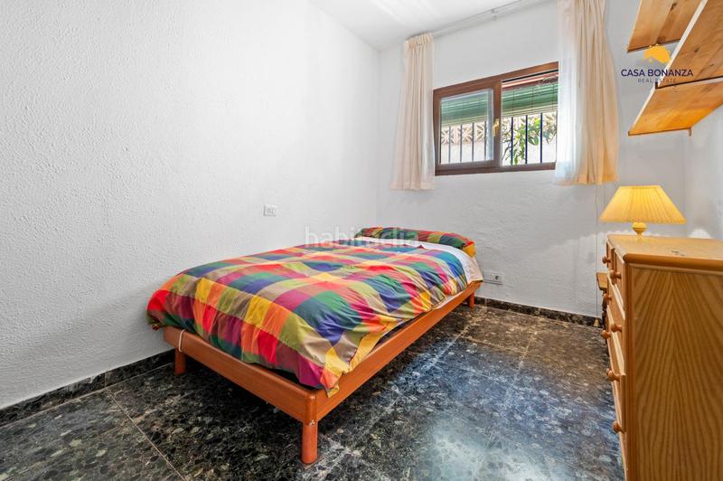 Foto e822efac-a5ff-4e5f-a05a-252a0b60b78f. Casa villa soleada con jardín y piscina en Velilla - Velilla Taramay Almuñécar