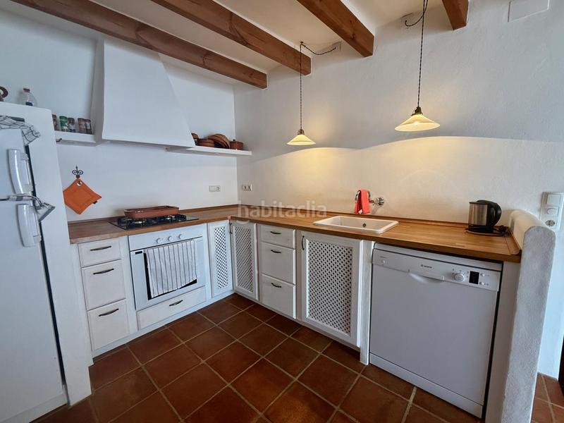 Foto d2f425ff-68e3-42f6-ae39-b3fa78ff88c5. Casa in Ítrabo