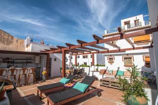 Casa  Eras del castillo. Casa de ensueño en el casco antiguo  encanto y comodidad se encu